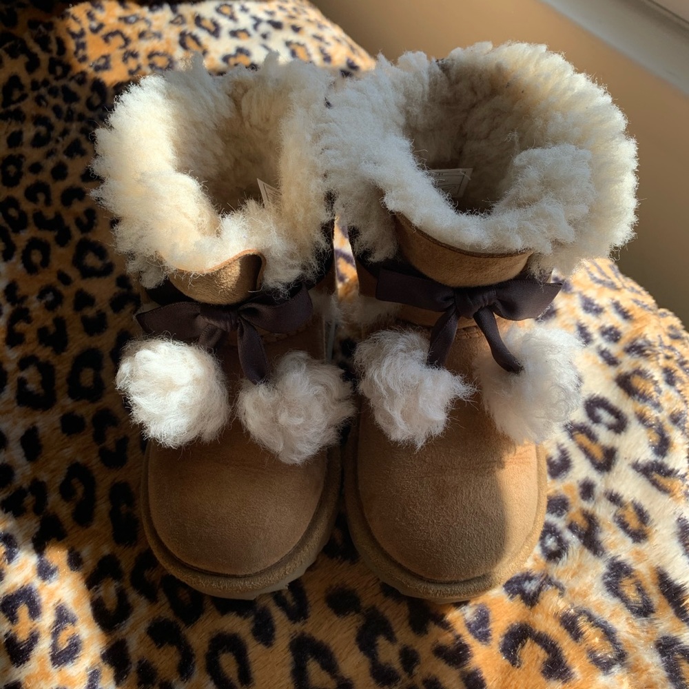 Toddler UGG BOOTS😊